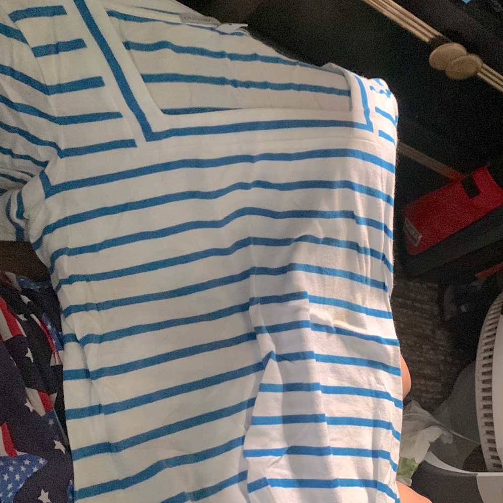 White and blue old navy shirt